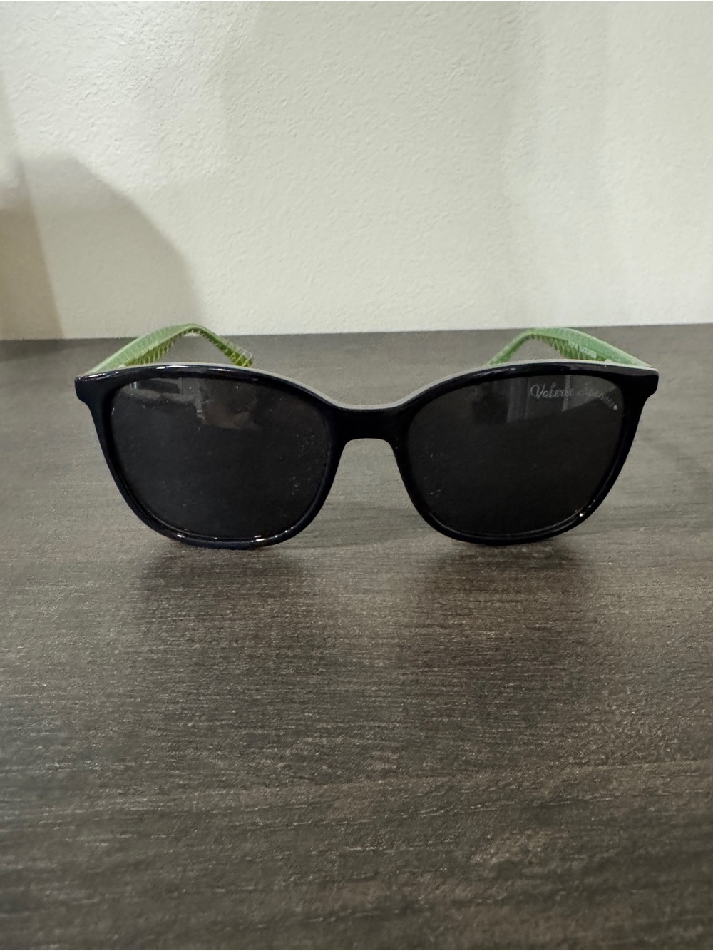 Valerie Spencer Green Black Sunglasses 9452 Clean Lenses 54-18-145